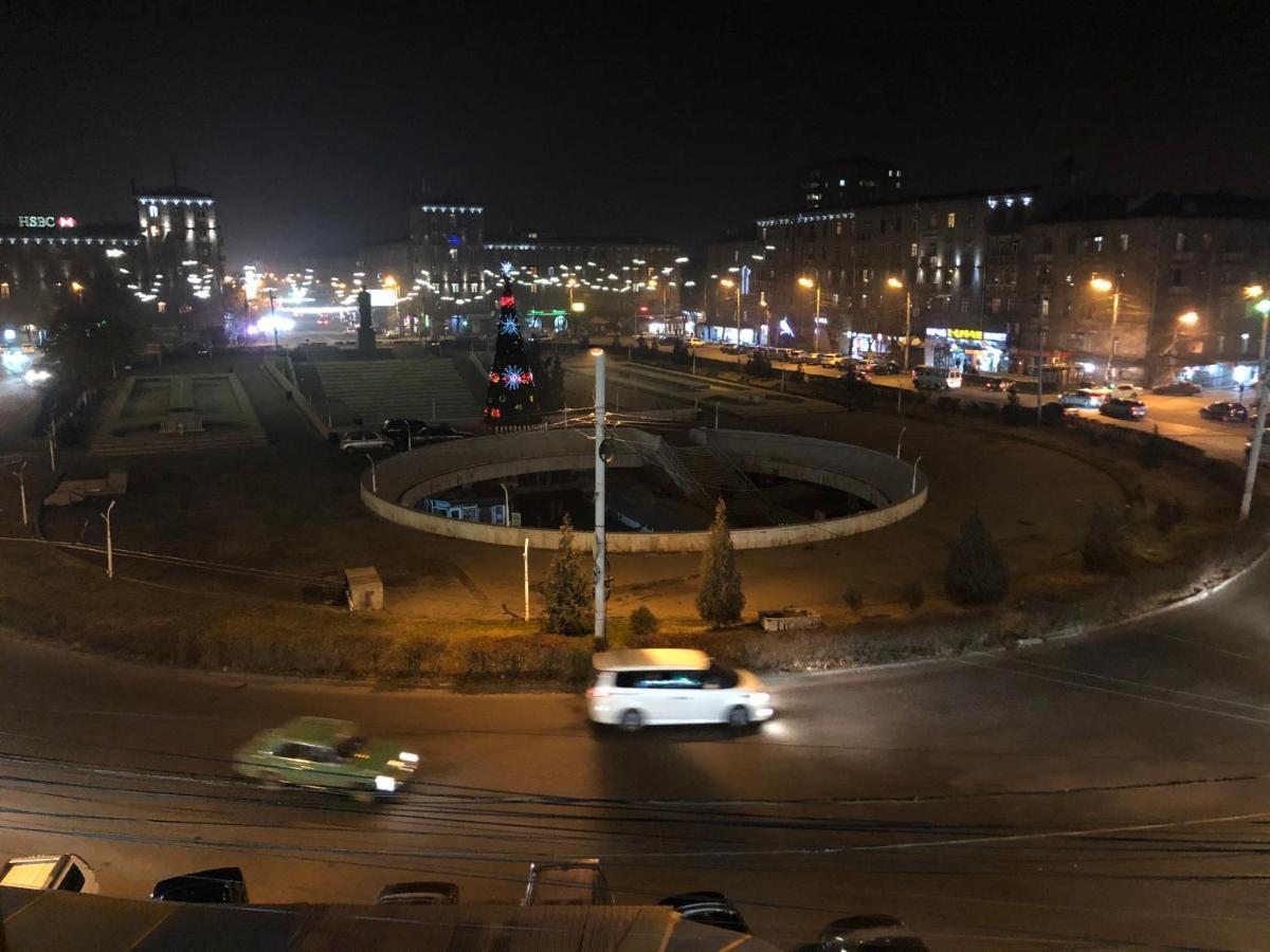 Квартира Около Станции Метро С Балконами Erivan Exterior foto